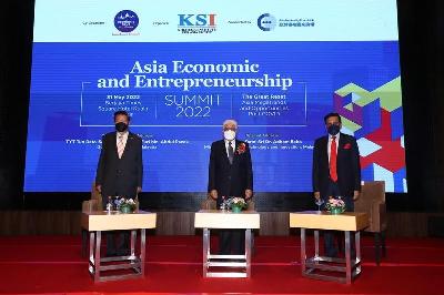 Asia needs new path toward prosperity