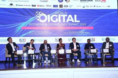 WDET Summit looks at shaping digital future